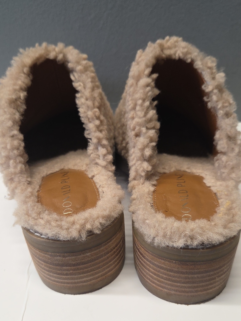 Donald J. Pliner Womens Sammie Beige Shearling And Leather Mule Clogs Size 9.5 - Picture 4 of 7